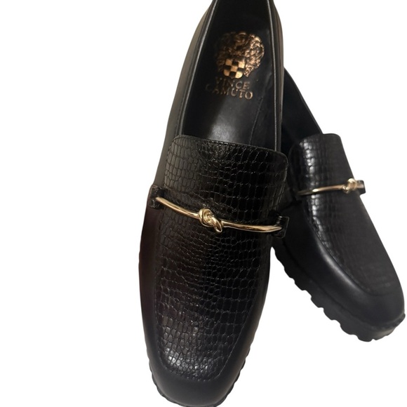 Vince Camuto Black Textured Loafers with Gold Detail brand new - Picture 7 of 14
